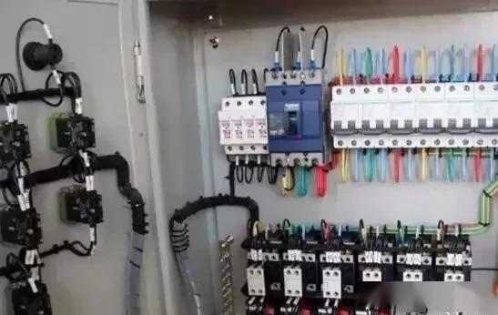 機房配電柜與配電箱安裝禁忌及配電開關控制設備研發(fā)要點